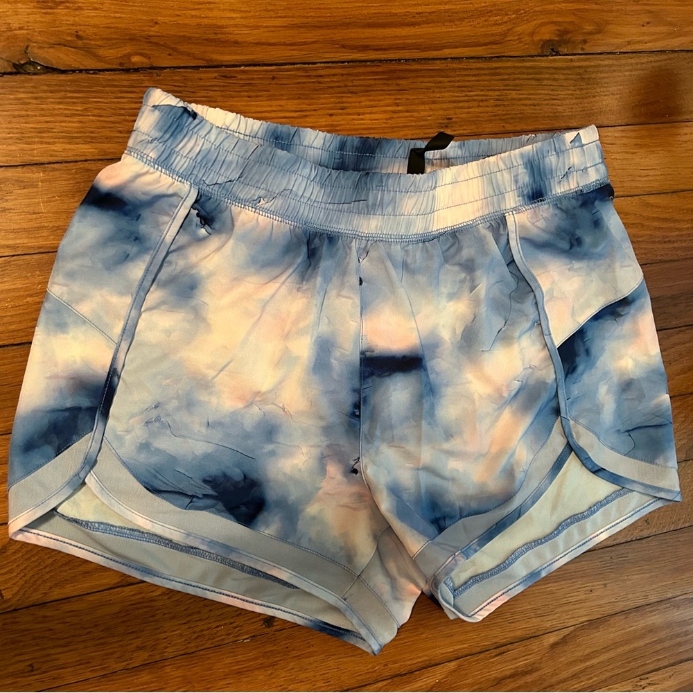 Gaiam size large running shorts